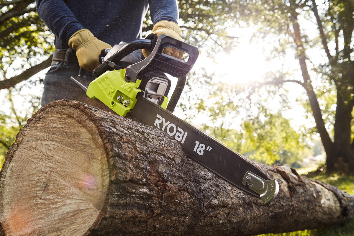 2 Cycle 18" Chainsaw Image 5