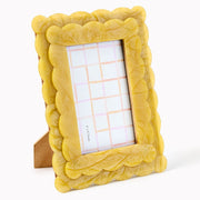 Scalloped Resin Photo Frame, Gold (4x6 Photo)