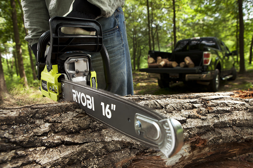 2 CYCLE 16" Chainsaw Image 5