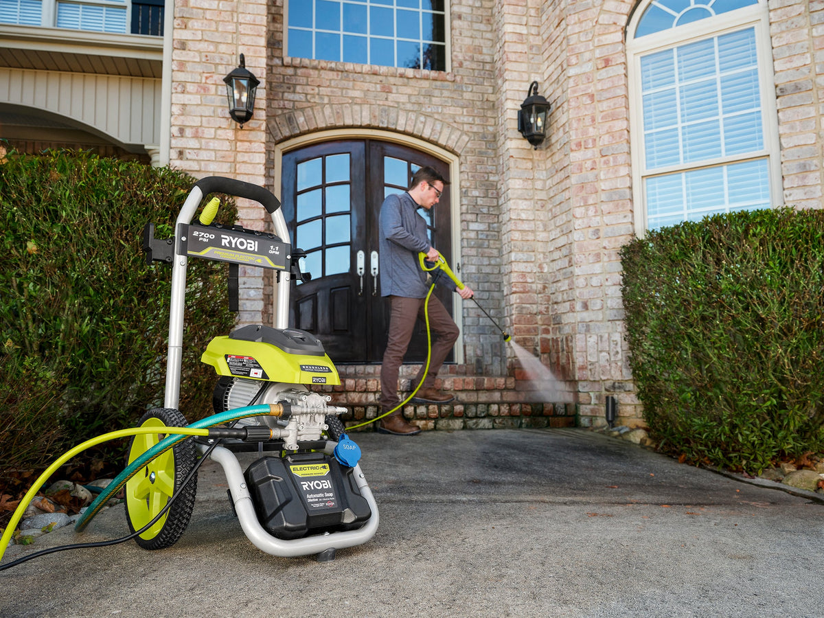 2700 PSI 1.1 GPM Brushless Electric Pressure Washer Image 2