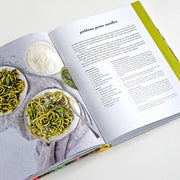 The Pretty Dish: More than 150 Everyday Recipes and 50 Beauty DIYs to Nourish Your Body Inside and Out: A Cookbook